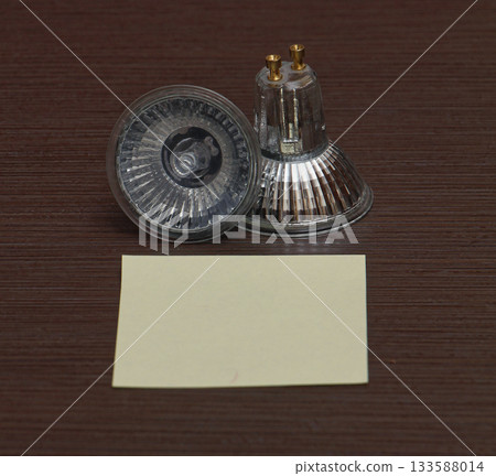 Halogen light bulbs 133588014