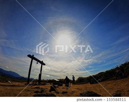 青春之鐘和仁王山頂峰的光環 133588511