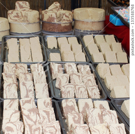 Halva stand Halva stand 133588768