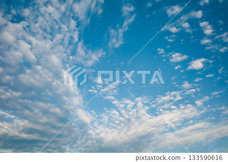 藍天白雲風景,A-4底片風格 藍天白雲風景,A-4底片風格 133590616