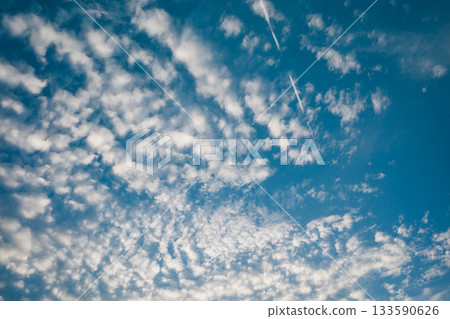 藍天下有積雲，C-4底片風格 133590626