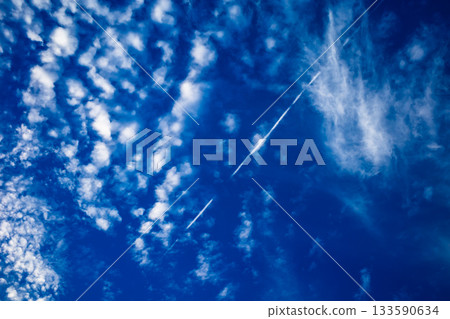 藍天下有積雲 e-2 高飽和度對比 藍天下有積雲 e-2 高飽和度對比 133590634
