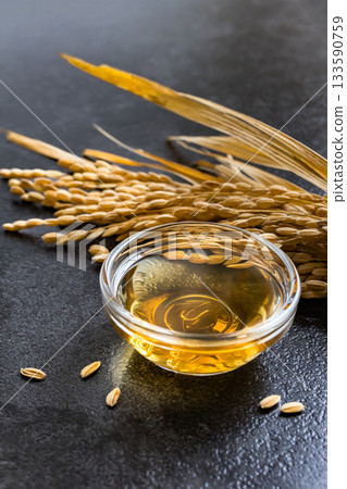 Vinegar, black vinegar, rice vinegar 133590759