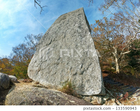 Tenjuseki stone of Mt. Kinka Tenjuseki stone of Mt. Kinka 133590943