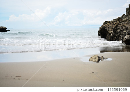 Sandy beach on a sunny day Sandy beach on a sunny day 133591069
