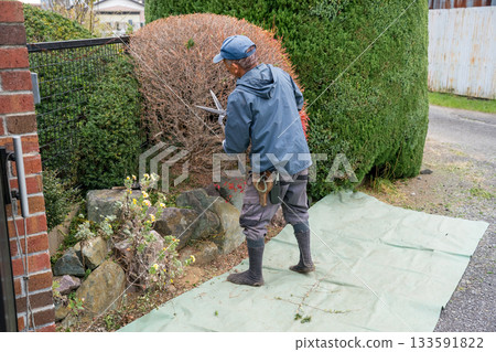 修剪 男人 男 133591822