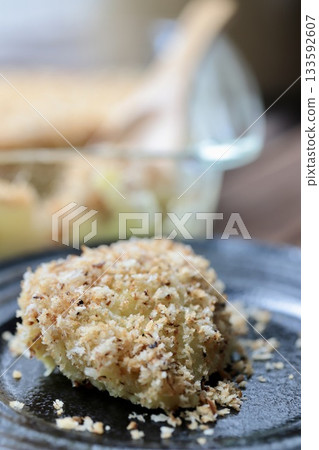 Scoop croquettes made without shaping or frying 133592607