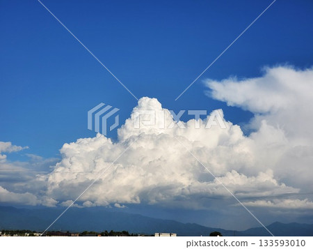 Summer Sky Ice Cloud 133593010