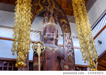 東京港區永平寺分寺長谷寺觀音殿內的麻布大觀音(十一面觀音菩薩立像) 東京港區永平寺分寺長谷寺觀音殿內的麻布大觀音(十一面觀音菩薩立像) 133593873