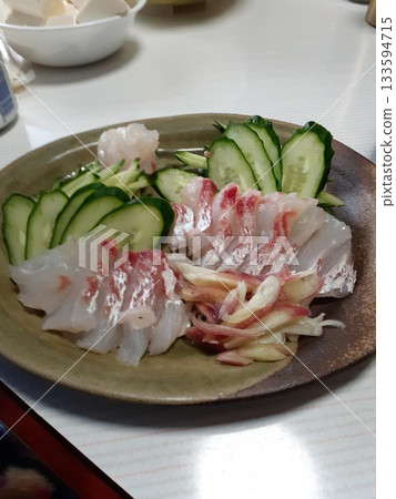 各種各樣的美味生魚片 各種各樣的美味生魚片 133594715