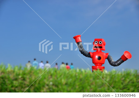 一張人工智慧機器人在藍天下演講的圖片 一張人工智慧機器人在藍天下演講的圖片 133600946