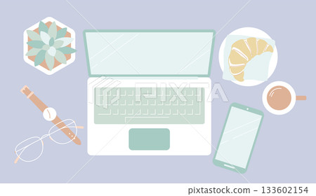 柔和色調的工作台套裝 / 筆記型電腦和羊角麵包的早晨工作場景平鋪圖（帶背景色） 133602154