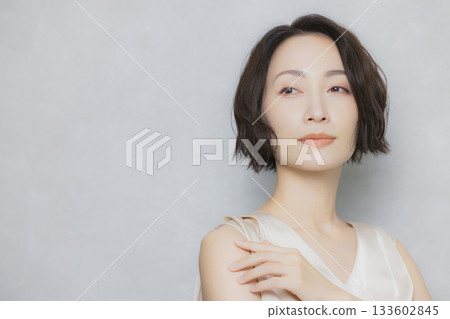 中年女性美女形象 133602845