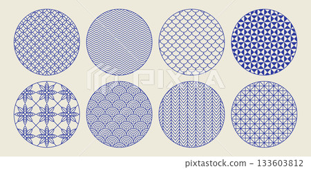 Traditional Japanese pattern set with circle frame 133603812