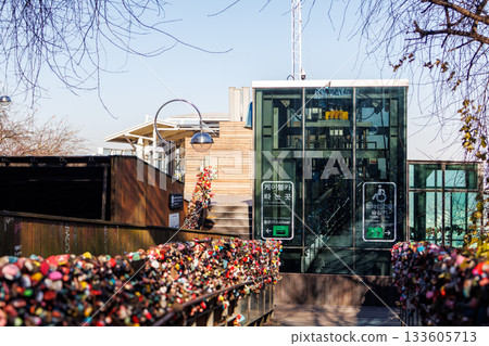 Lovers' vows crammed into the walkways of Namsan Park Lovers' vows crammed into the walkways of Namsan Park 133605713