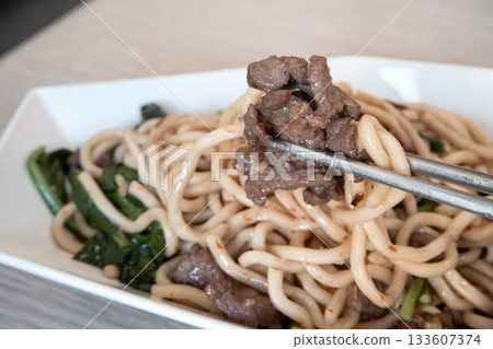 Beef fried noodles (牛焼きそば) Beef fried noodles (牛焼きそば) 133607374