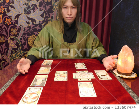 我最喜歡的算命先生/塔羅牌占卜師 我最喜歡的算命先生/塔羅牌占卜師 133607474