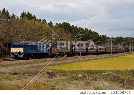 EF641030 Thank you EL2 running on the Shinetsu Main Line EF641030 Thank you EL2 running on the Shinetsu Main Line 133609705