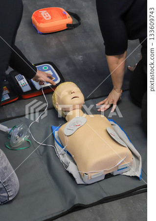 BLSD Defibrillator use course. first aid course - company safety - cardiac massage - Basic Life Support 133609743