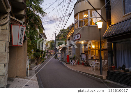 湯之津溫泉主街夜景 湯之津溫泉主街夜景 133610017