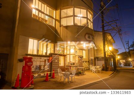 Yunotsu Onsen Main Street night view Yunotsu Onsen Main Street night view 133611983