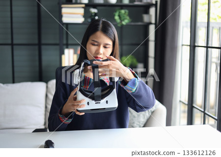 woman, VR, goggles 133612126