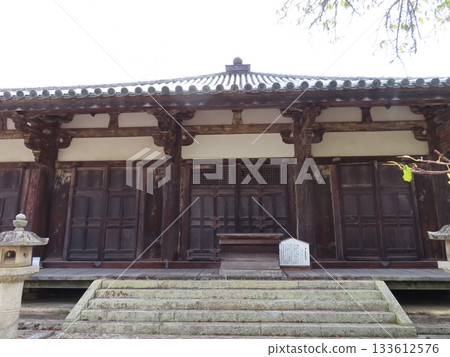 淨土寺，位於兵庫縣大野市，是一座建於鎌倉時代初期的寺廟，被列為國寶。 133612576