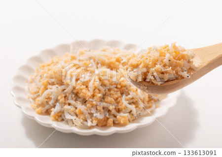 Salmon flakes and boiled whitebait sprinkled on top Salmon flakes and boiled whitebait sprinkled on top 133613091