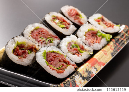Roast beef medium roll 133613539