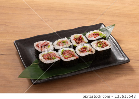 Roast beef medium roll 133613548