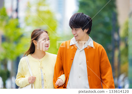 情侶約會 133614120