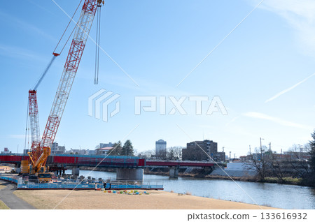 Bridge construction and cranes 133616932