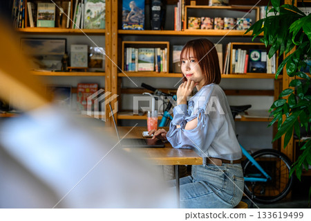 Travel and tourism photos 133619499