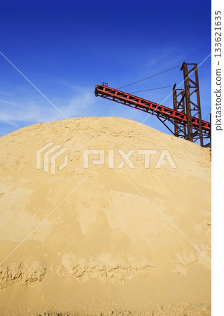 construction sand quarry mountain installation machinery construction sand quarry mountain installation machinery 133621635