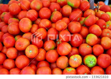 red tomato mound in vegetables market red tomato mound in vegetables market 133621810