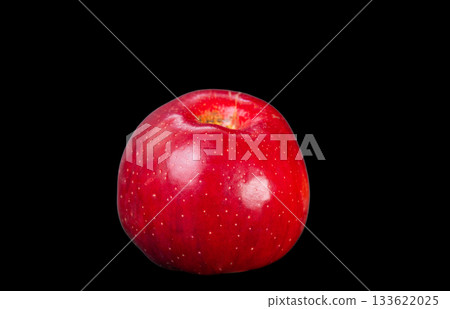 red apple 133622025
