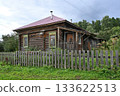 An abandoned traditional Siberian hut 133622513