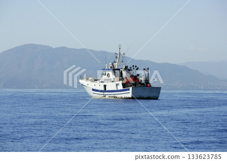Mediterranean longliner boat working in Alicante Mediterranean longliner boat working in Alicante 133623785