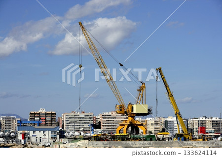 Crane in Santa Pola harbor, Spain 133624114