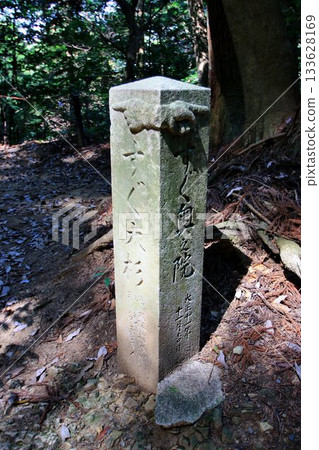 據說牛若丸也在這裡修練武藝…鞍馬山和鞍馬寺 據說牛若丸也在這裡修練武藝…鞍馬山和鞍馬寺 133628169