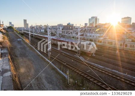 【東海道本線】清晨日出號瀨戶及出雲列車開往東京 133629029