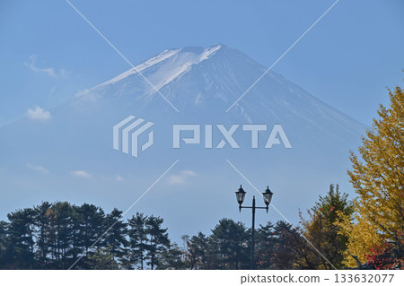 河口湖禦池公園初冬景色 133632077