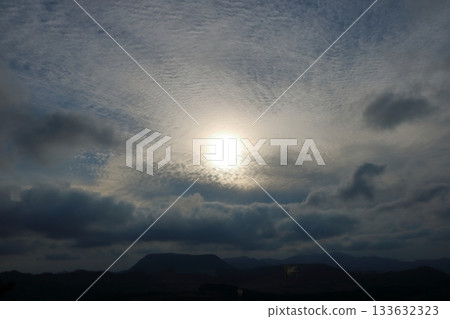 Scale clouds and sun halo Scale clouds and sun halo 133632323