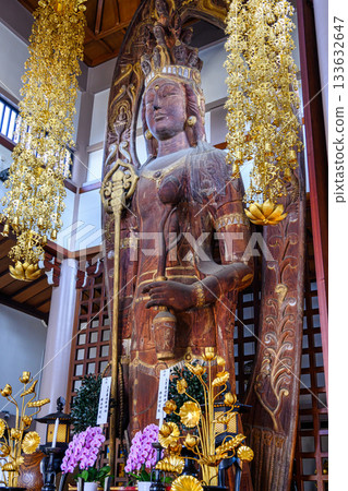 Azabu Daikannon (standing statue of the eleven-faced Kannon Bodhisattva) at the Kannon Hall of Hasedera Temple, a branch temple of Eiheiji Temple, Minato Ward, Tokyo Azabu Daikannon (standing statue of the eleven-faced Kannon Bodhisattva) at the Kannon Hall of Hasedera Temple, a branch temple of Eiheiji Temple, Minato Ward, Tokyo 133632647