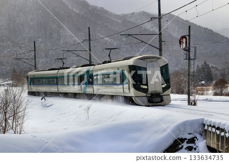 雪國、南會津...在結冰的鐵道上旅行【特快Liberty會津】500系列 133634735
