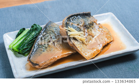 味噌燉鯖魚 133634865
