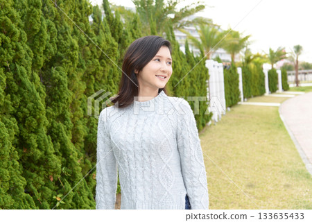 Women walking Women walking 133635433