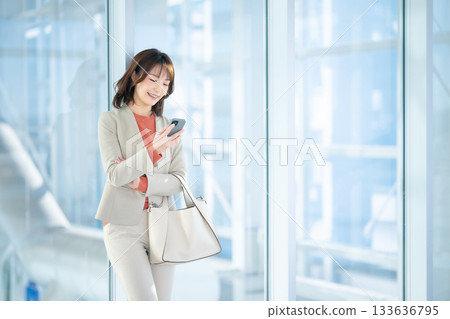 Woman Woman 133636795