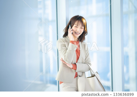 淺談智能手機的女人 133636899