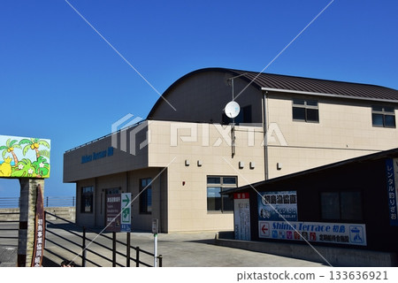 Shima Terrase and Welcome Gate at Hatsushima Port in Atami City 133636921